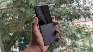 infinix zero flip