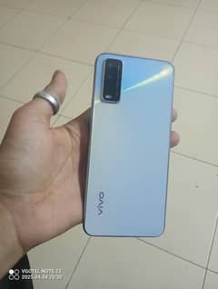vivo y 20 with box and original charger 4/64 sell and exchange
