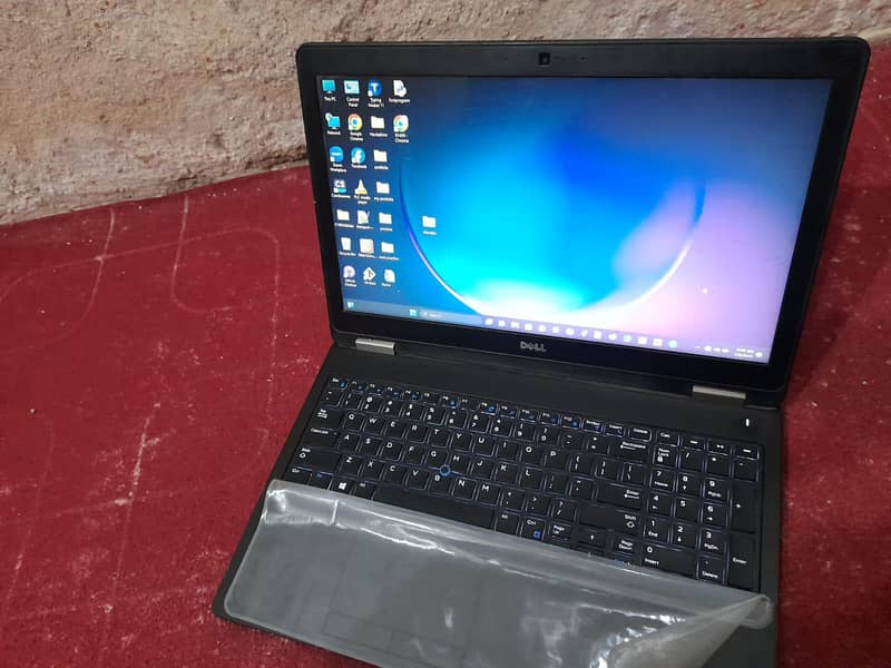 Dell laptop core i5 5th generation latitude e5570  memory 8/256 7