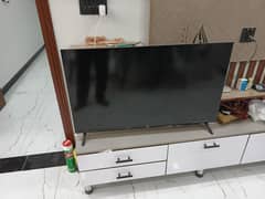 TCL 40 Smart LED TV