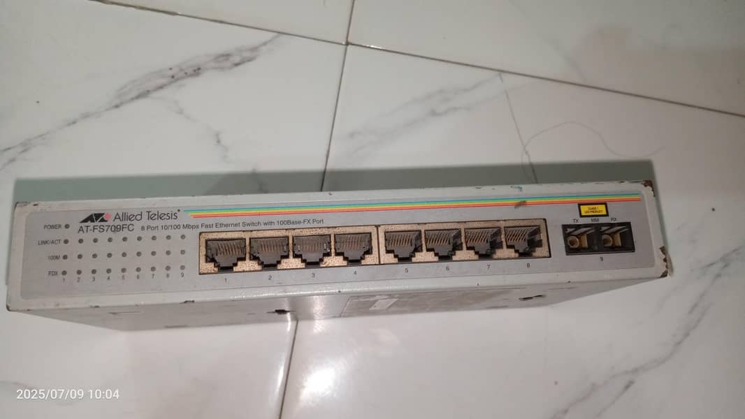 Allied Telesis AT-FS709FC  8 port 10/100 Mbps fast Ethernet switch 3