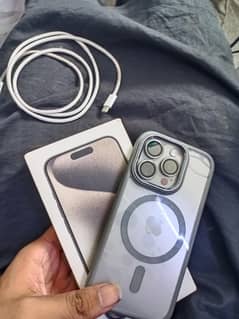 iPhone 15 Pro jv nichnal taiteniam with box's 10/10 waterpack 128 gb