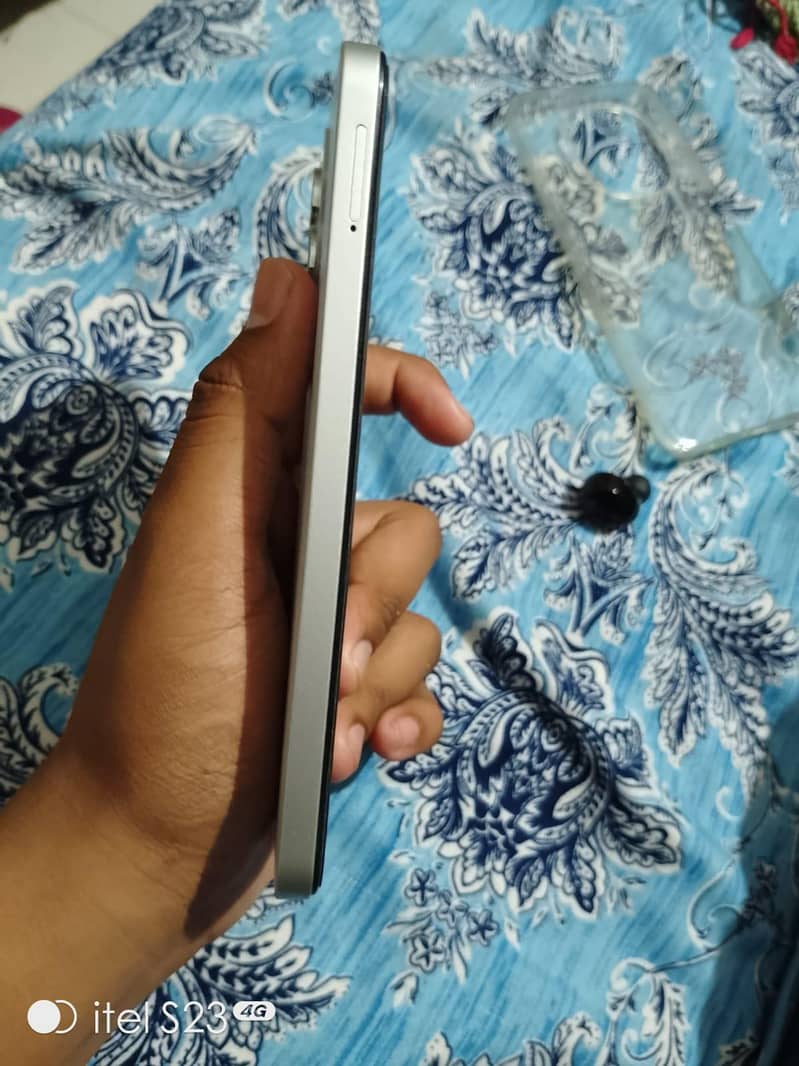 Tecno spark go 1 4+4/128 4