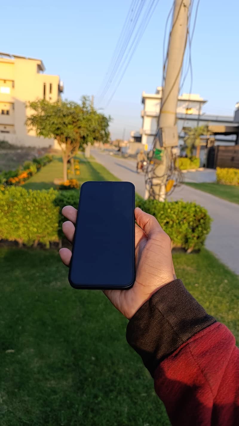 Iphone 13 Just Box Open Exchange Possible 2