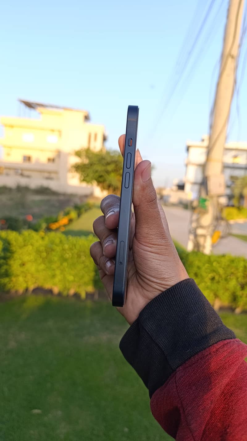 Iphone 13 Just Box Open Exchange Possible 3