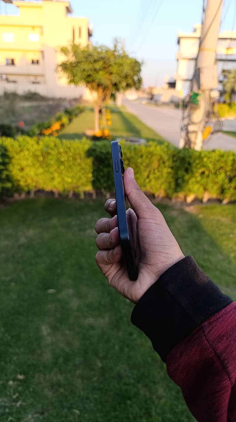 Iphone 13 Just Box Open Exchange Possible 6