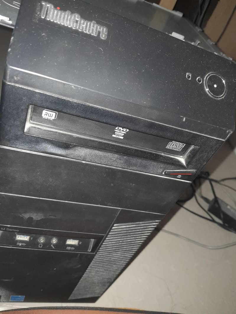Desktop computer in good condition with a reliable power supply 1
