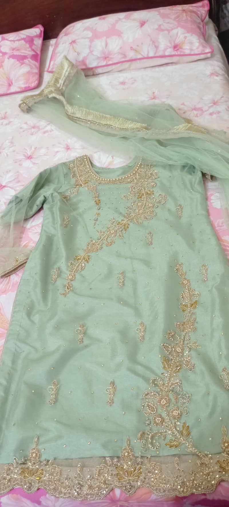 wore only once , medium, large sizes 11