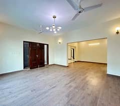 Reasonably-Priced 300 Square Yards House In Askari 6, Karachi Is Available As Of Now