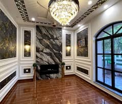 10 Marla House Is Available In Bahria Town - Sector C
