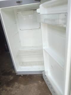Pel fridge mediam size inverter