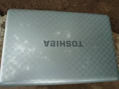 Toshiba satellite i3 2th 4gb ram 128 rom with charger