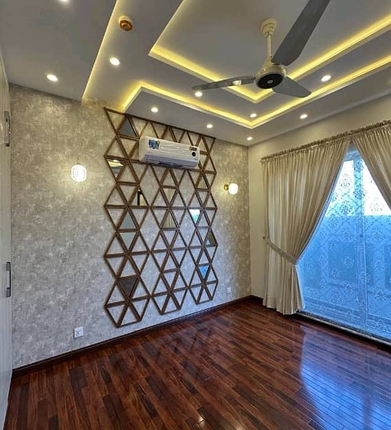 Get In Touch Now To Buy A House In DHA Phase 7 - Block T 5