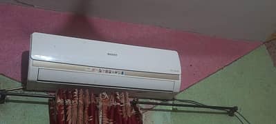 Orient 1.5 ton DC inverter heat and cool