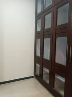 E-11. Beautiful Location 10 Malla Upper Portion For Rent