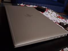 HP 1040 G7 WITH 1 TB DRIVE