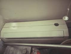 Gree 1.5 ton split ac Non inverter