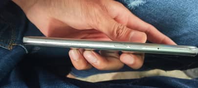 4/64 GB
