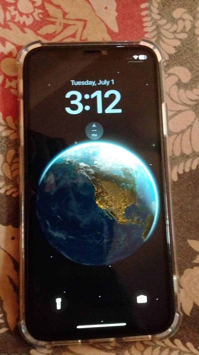 Iphone 11 in a 10/10 Condition 0