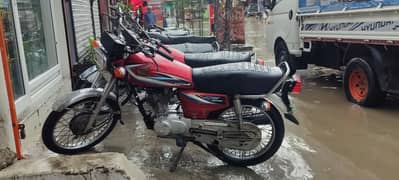 Honda 125 red Colour For Sale. . .