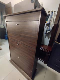 Large sized shoe cabinet (3 storage compartments)