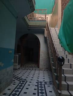 Prime Location In Gulberg 5 Marla House For sale