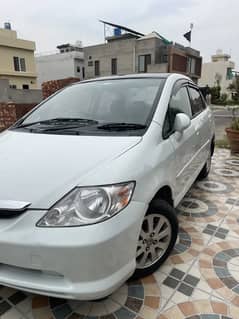 Honda city 2005home use car  frsh look  just by and drive not work