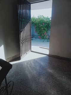 Upper portion for rent in G10/1
