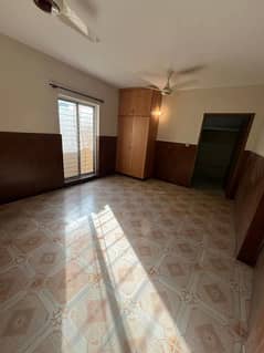 10 Marla Renovated Edan House For Sale In Lake City Lahore