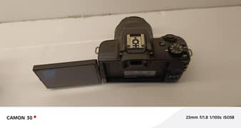 canon m50 mark 2 10 by 10 condition battery charger and strap