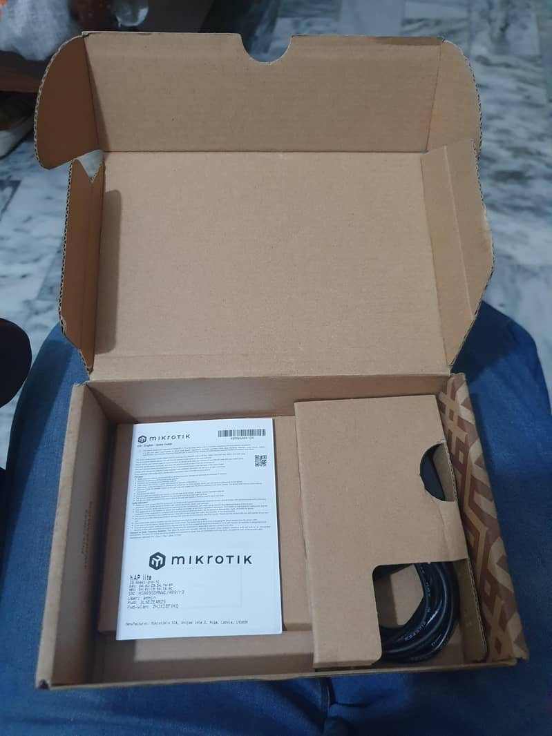 MikroTik RB941-2nD-TC hAP Lite 4
