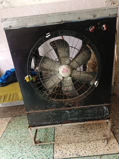 Air Cooller for sale fan b ok or water pump b ok hai.