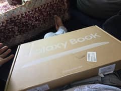 Samsung galaxy book5 360° 16" inch screen brand new non active  16/512