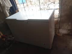 use freezer 10.5000 Bilkul new h 4 month use