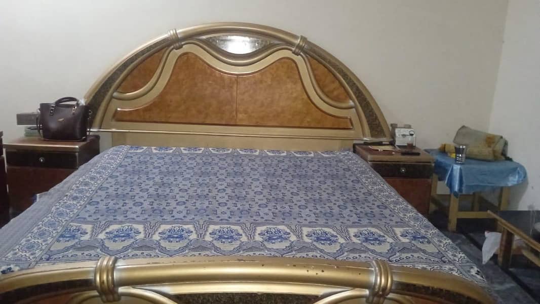 Double Bed Set, Side Tables and Dressing Table 6