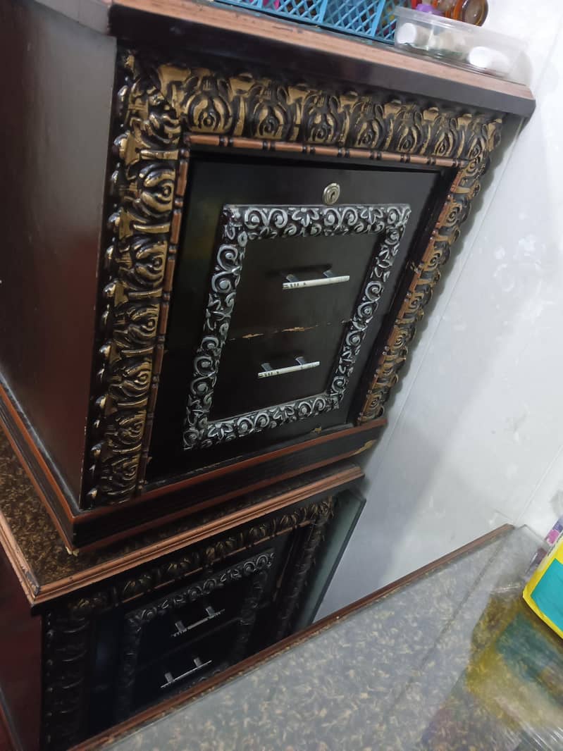 dressing table and side tables 1
