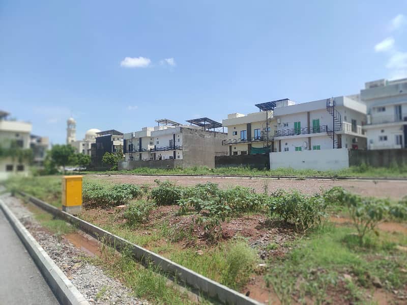 Bahria Enclave Sector C3 Open Form No Transfer Fee Plot for Sale Top Location 3