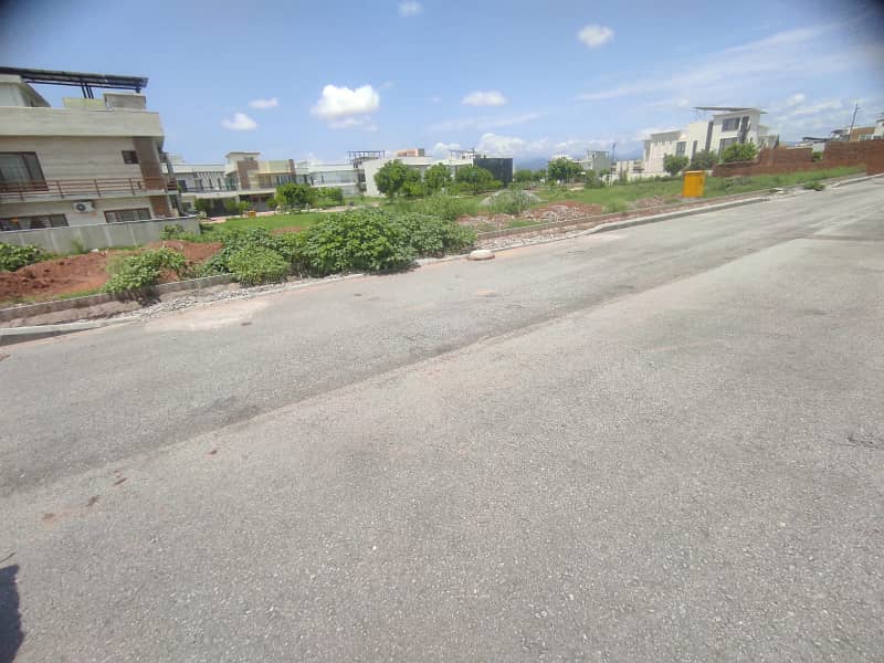 Bahria Enclave Sector C3 Open Form No Transfer Fee Plot for Sale Top Location 5