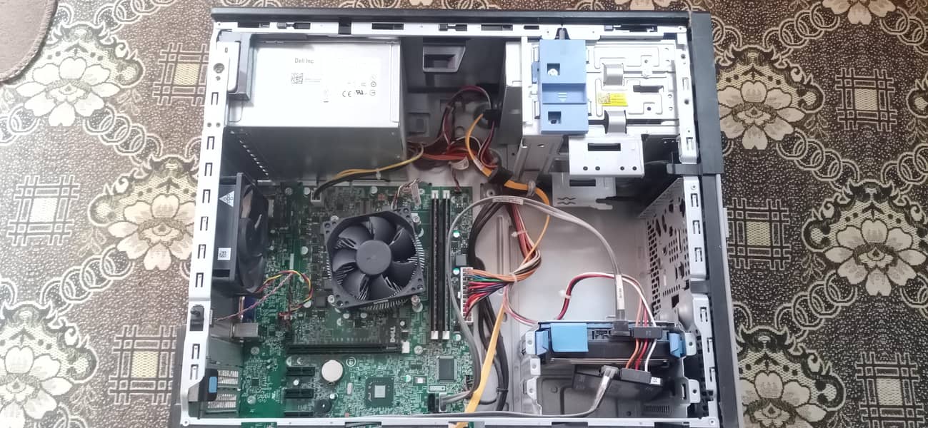 core i5 3rd generation Pc with 8gb ram condition 8/10 with LCD and key 1