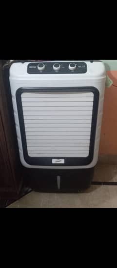 Royal Air Cooler with 6 Ice Bags – Urgent Sale – Rs. 22,000