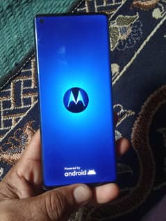 Moto Edge + 12/256 logo se agay ni jaraha back halha crack panel ok