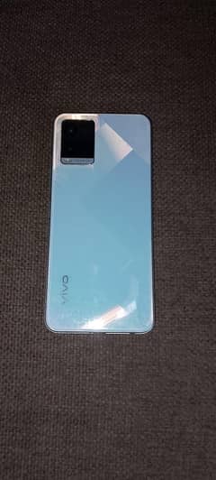 22k vivo   y21  condition 10/9.5 with box  ram. 4/64. with box charger