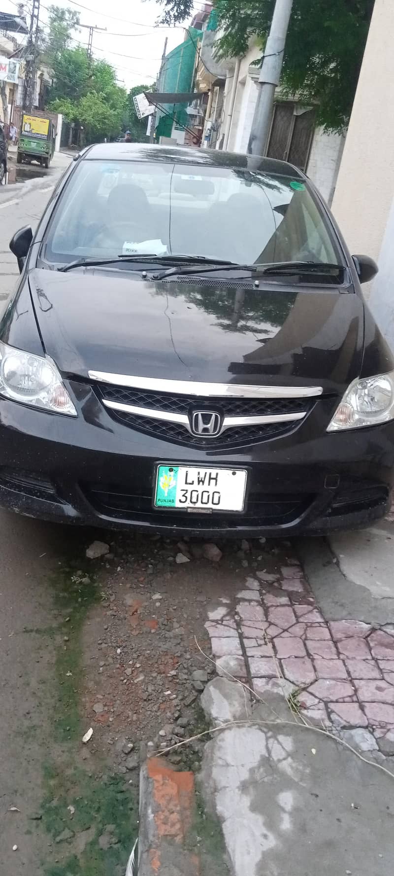 handa city model 2006 own my name good condition  call 03314876492 5