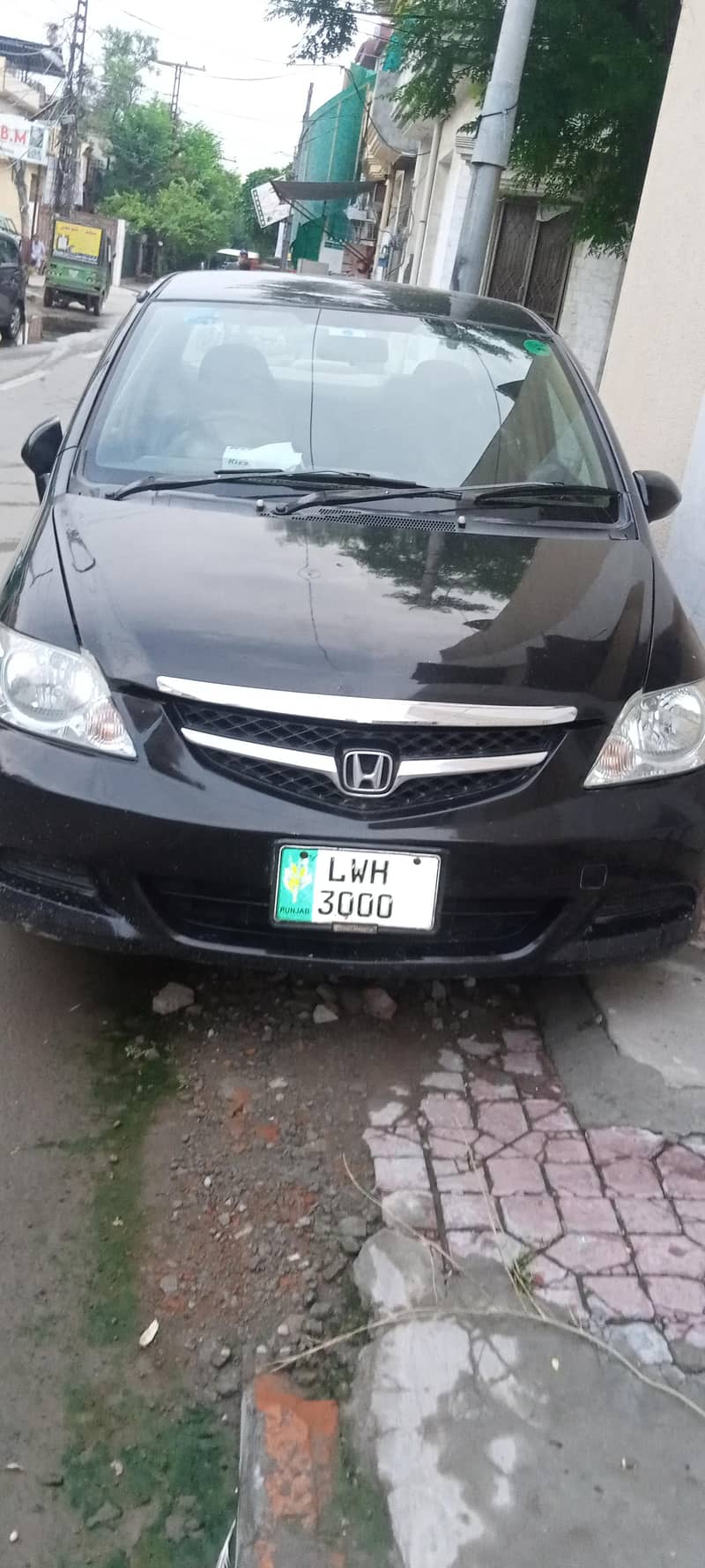 handa city model 2006 own my name good condition  call 03314876492 10