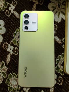 Vivo V23 Golden 10/10 condition  12GB Ram, 256 Ram