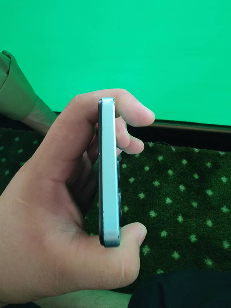 infinix smart 8 6/64 with box 4