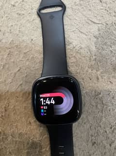 Fitbit versa 4