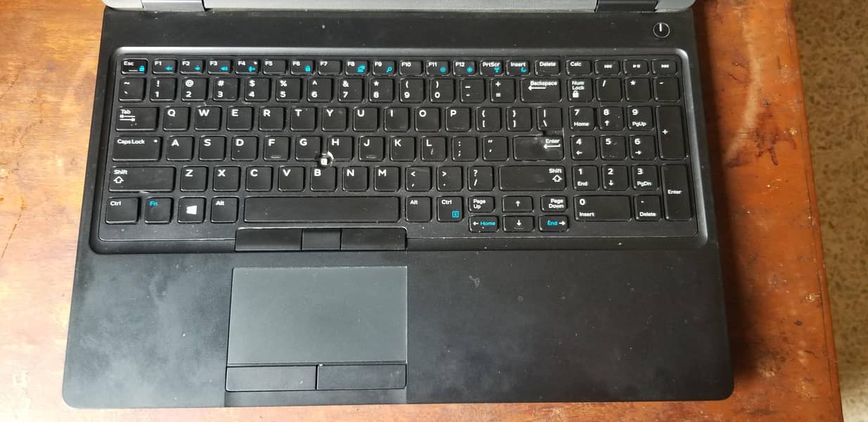 Dell Latitude 5580 Core i5 7th Gen  24 GB DDR4 256 GB SSD Display 15.6 1