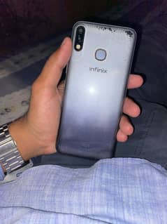 Infinix hot 8 lite