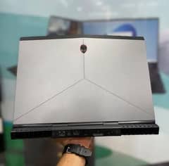 Dell Alienware 15 Laptop - Gaming Laptop ( Gtx 1060 - 7th gen)